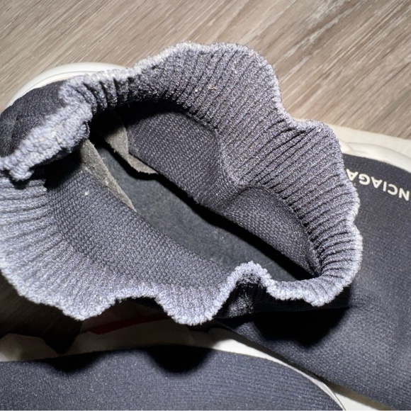 Balenciaga speed sneakers in black and red - Picture 3 of 8